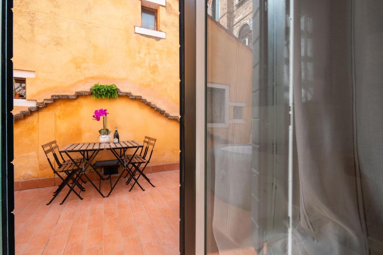 Suite Rava - San Marco With Pool Venedig Eksteriør billede
