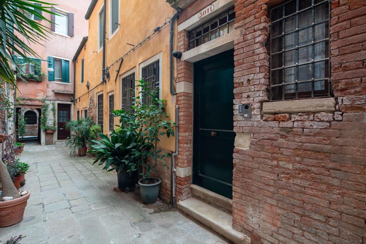Suite Rava - San Marco With Pool Venedig Eksteriør billede